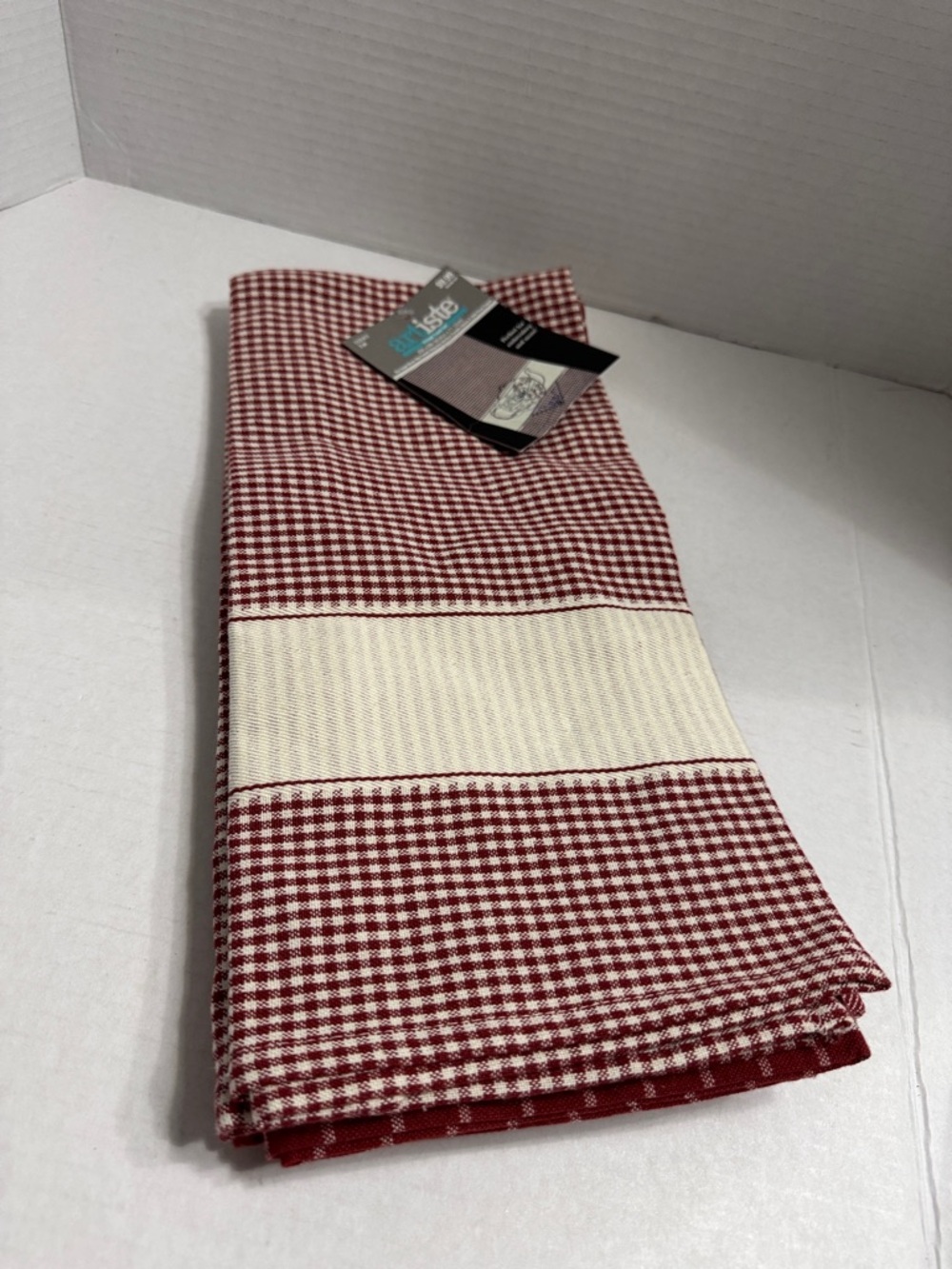 artisе Red and Cream Gingham Kitchen Cloths